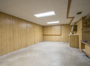 1606 Sylvan Way, West Bend, WI 53095