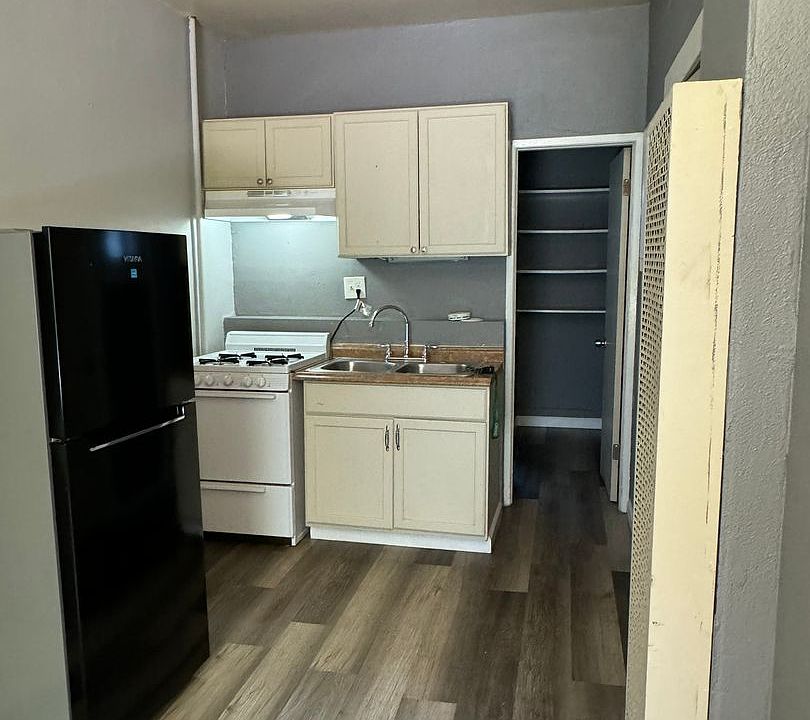 1st image of 204 E 2nd Ave #12