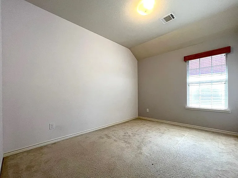 1418 Kingsley Dr — Photo 13