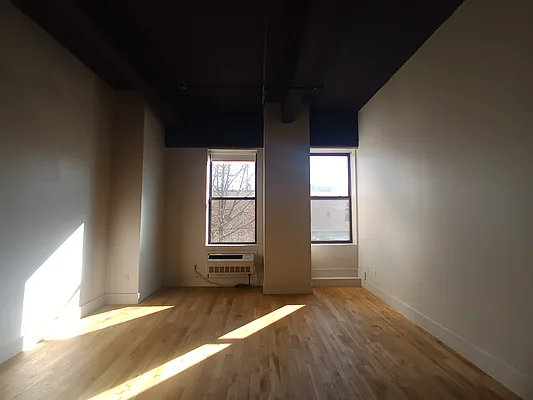 Rented by City Vista Inc | media 33