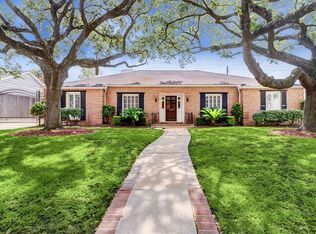 1811 Briarmead Dr, Houston, TX 77057