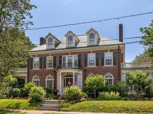 90 Carroll Street, Portland, ME 04102