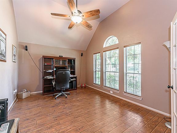 4th image of 15703 Aberdeen Trails Dr