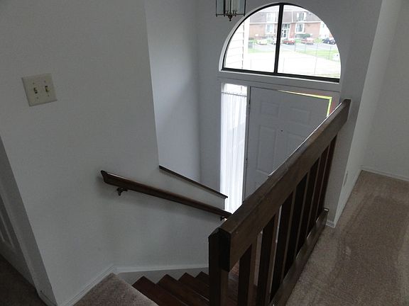 3rd image of 2334 Fieldstone Cir