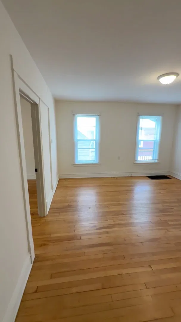 1228 Mound St - Unit 1 — Photo 2