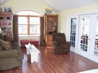 130 Giles Dr, Beaver Falls, PA 15010