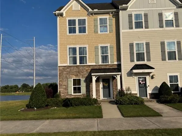 655 Mill Creek Pkwy, Chesapeake, VA 23323