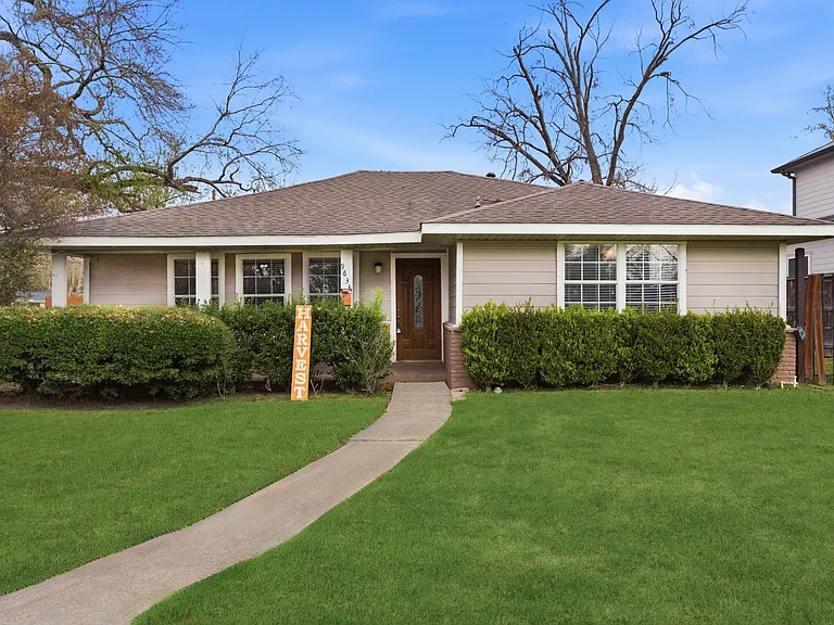 9638 Pine Lake Dr — Photo 10