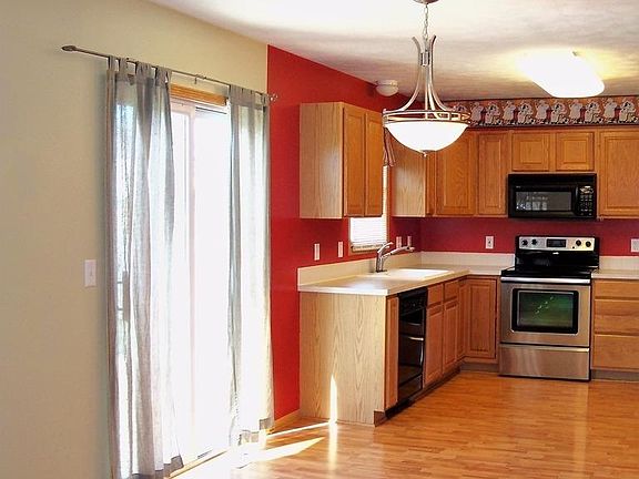 5th image of 2009 Raven Oaks Dr