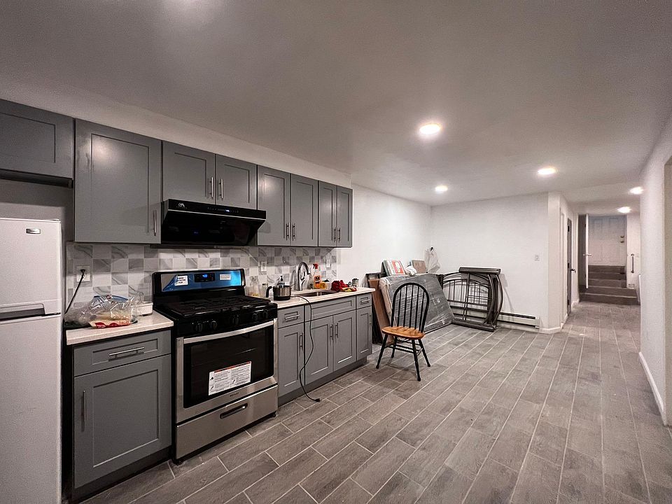 1st image of 8148 Bay 16 St #C
