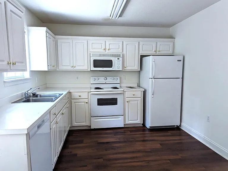 168 N Windridge Ln #B — Photo 5