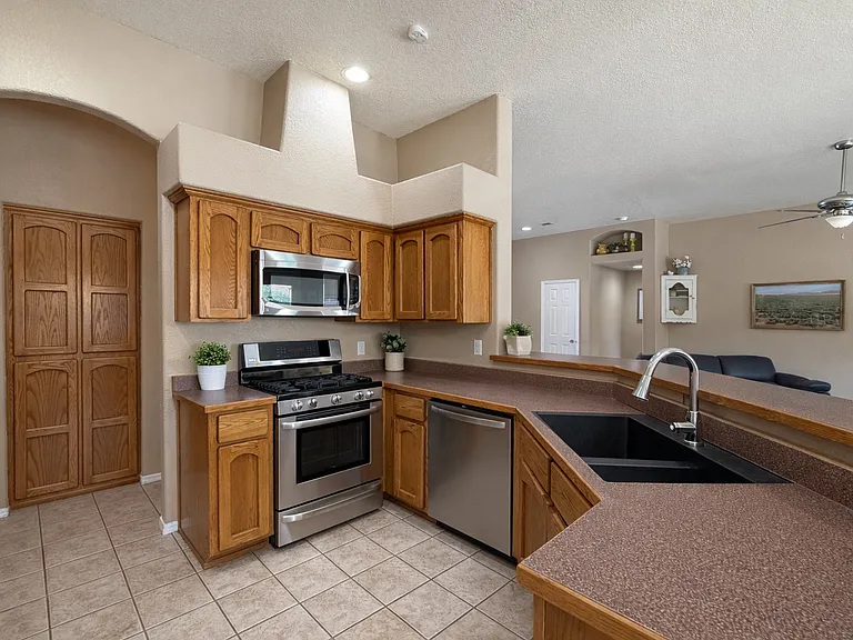 10745 E 38th Ln — Photo 14