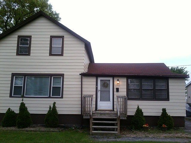 1st image of 1121 W Vermont Ave