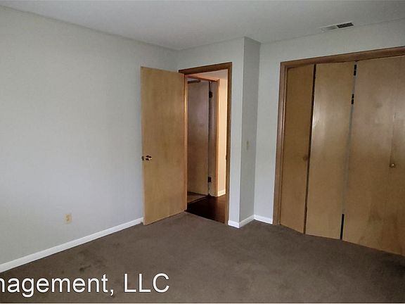4th image of 3817 Briar Pl APT 14