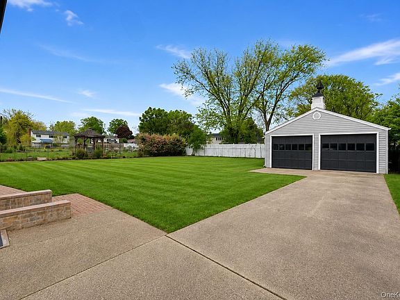 3rd image of 1413 Peters Boulevard
