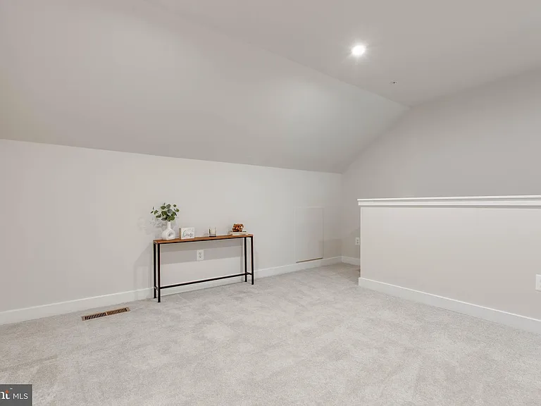 7523 Bharat Way — Photo 36