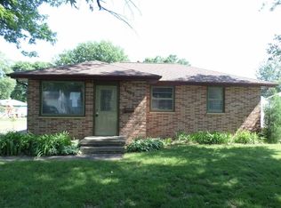 1151 Loretta Ave, Waterloo, IA 50702