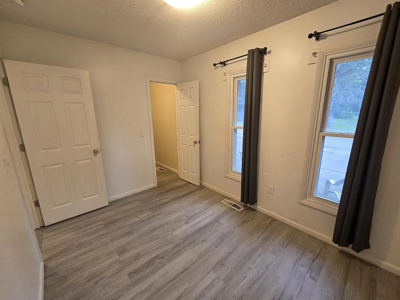 811 Marvin Street - 1 — Photo 3
