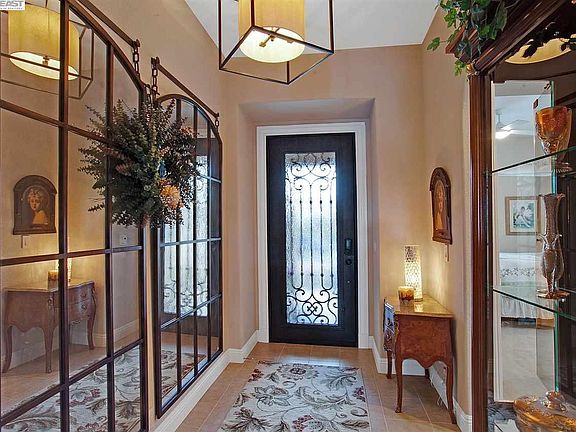 Custom Mirrored Arches to Stay