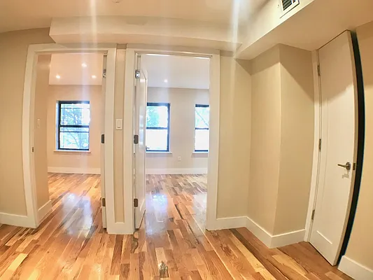 Rented by Lang Realty LLC | media 10