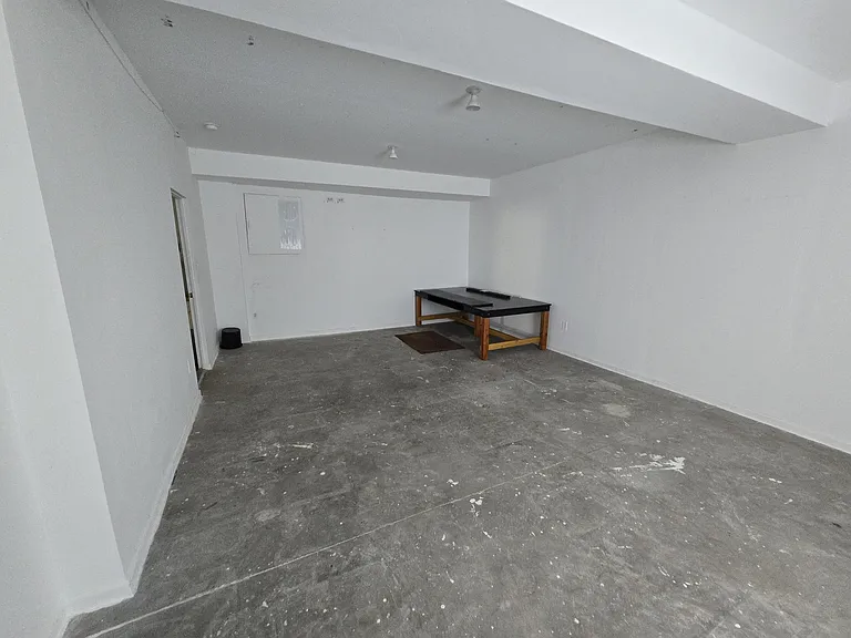 574 S Chimazo Dr — Photo 27