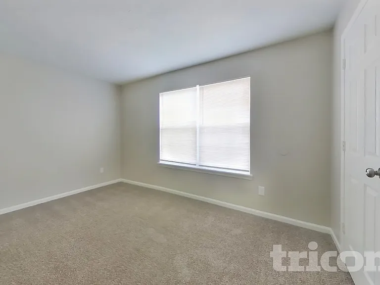 8117 Pelham Pl — Photo 16