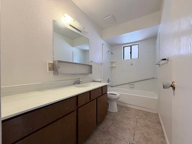 2864 E Wilcox Dr — Photo 17