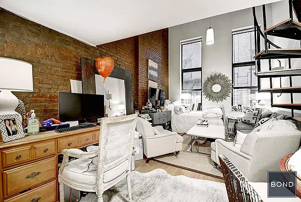 Rented by Bond New York | media 11