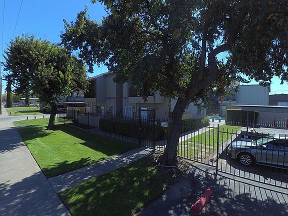 5th image of 610 E Pine St APT 16