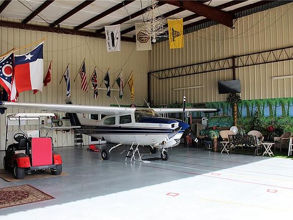 5th image of 155 Aviator Dr