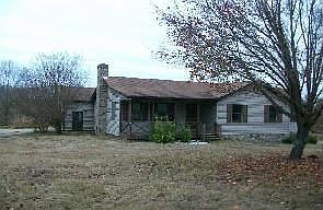2nd image of 980 Carl Davis Rd