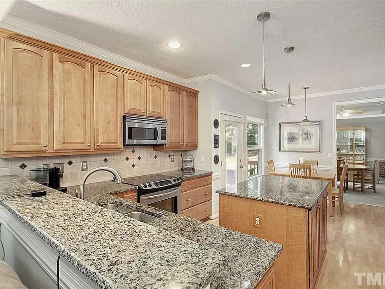3209 Daingerfield Dr — Photo 16
