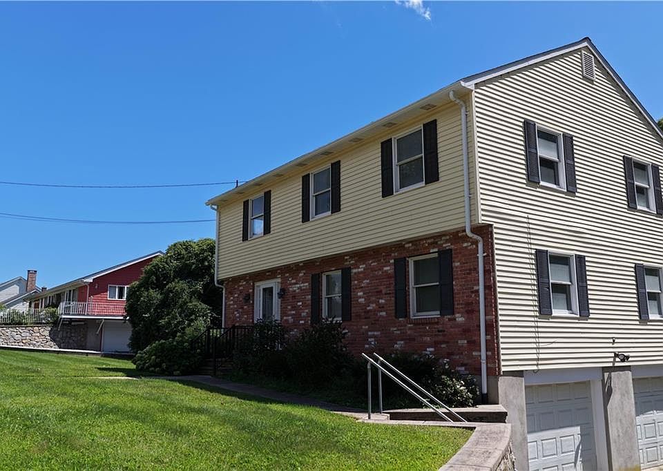 1st image of 8 Pequot Ave