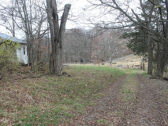 5th image of 576 N Highway 92