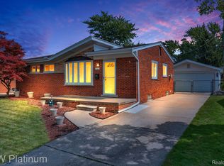 21412 Willow Wisp St, Saint Clair Shores, MI 48082