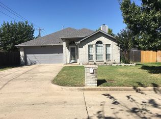 848 Voltamp Dr, Fort Worth, TX 76108