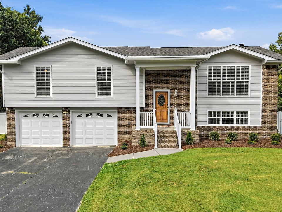 1st image of 441 Sandalwood Dr