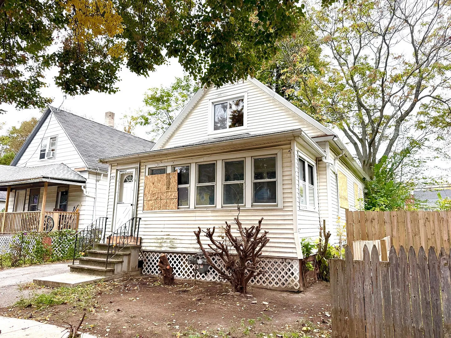 Great Condition Single Family W/ Lots To Offer For Rent — Photo 4