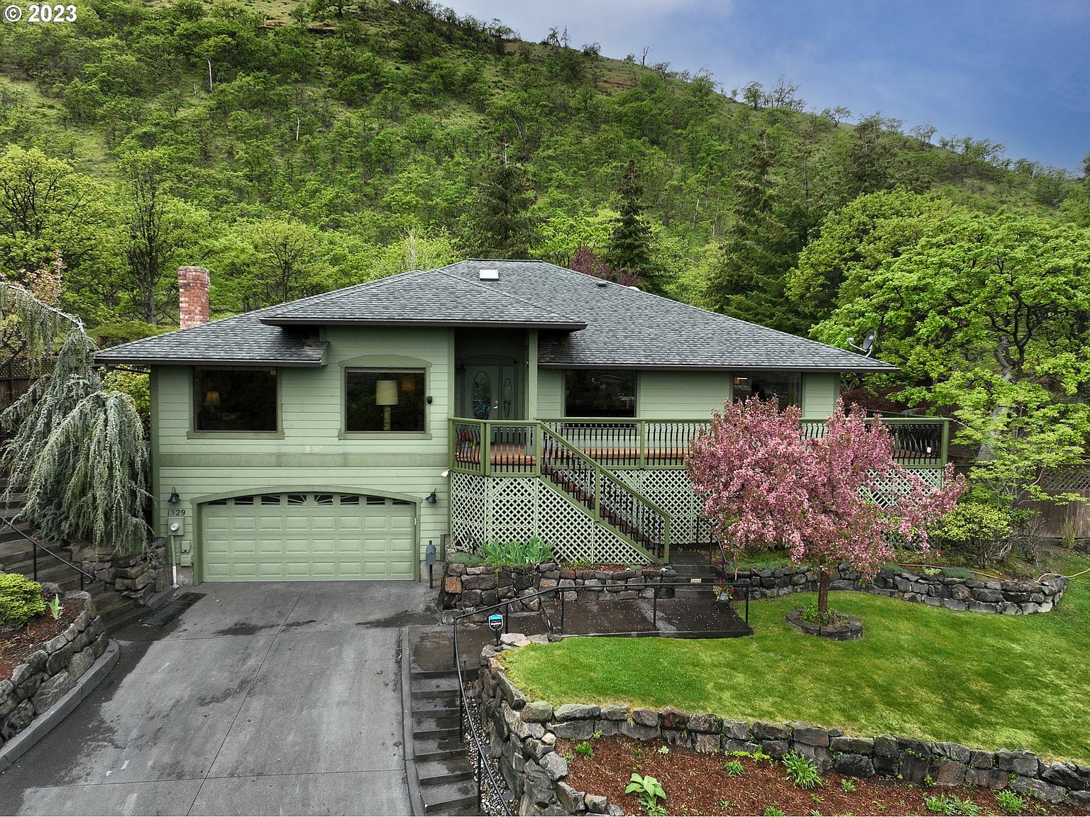 1329 Sterling Dr, The Dalles, OR 97058 Zillow