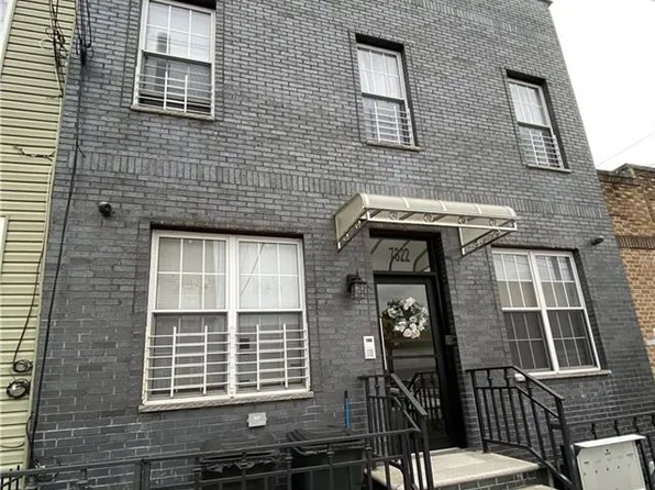 73-22 69th Pl, Ridgewood, NY 11385