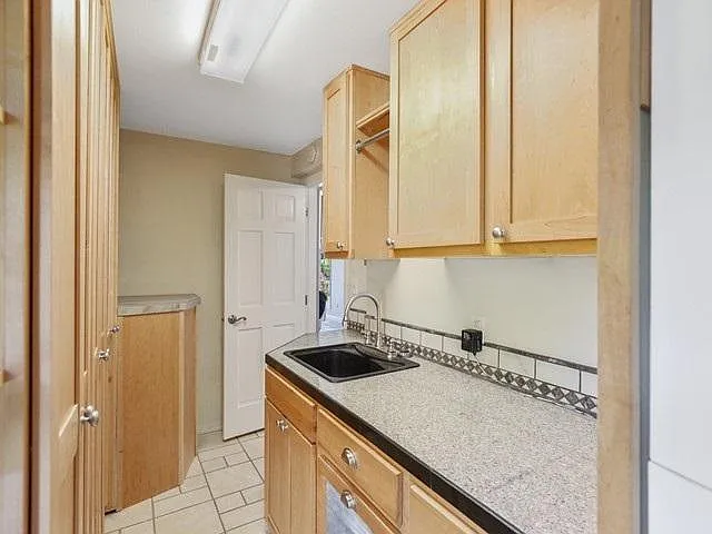 608 S Shoreline Dr — Photo 7