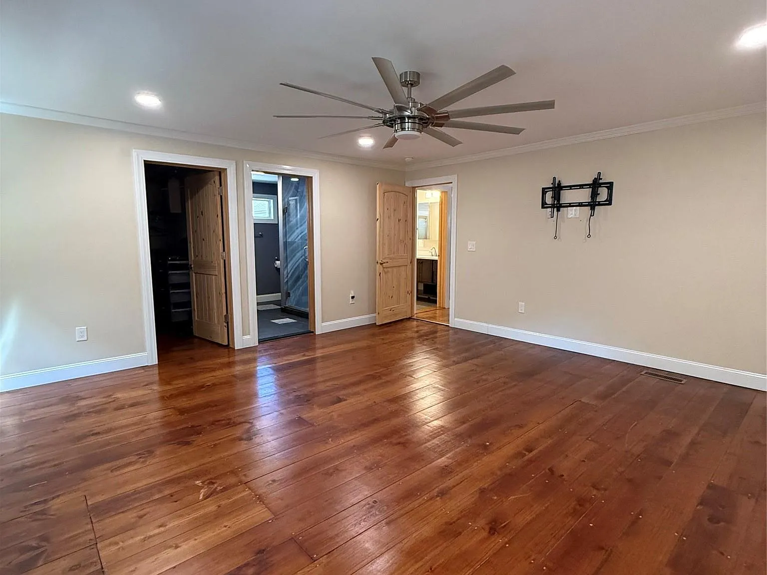 2 bed, 2.0 bath, 1500 sqft, $3,895 — Photo 4