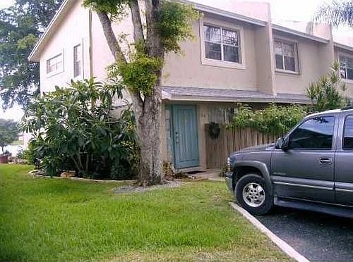 2nd image of 816 Banks Rd