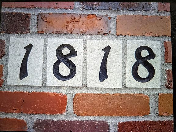 2nd image of 1818 Sawyer St