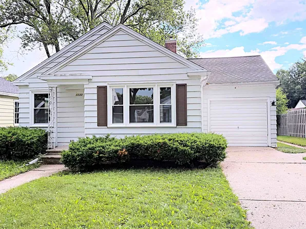 1133 Marquette Ave, Green Bay, WI 54304