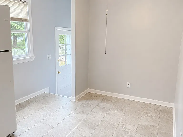 9416 Plumwood Rd — Photo 6