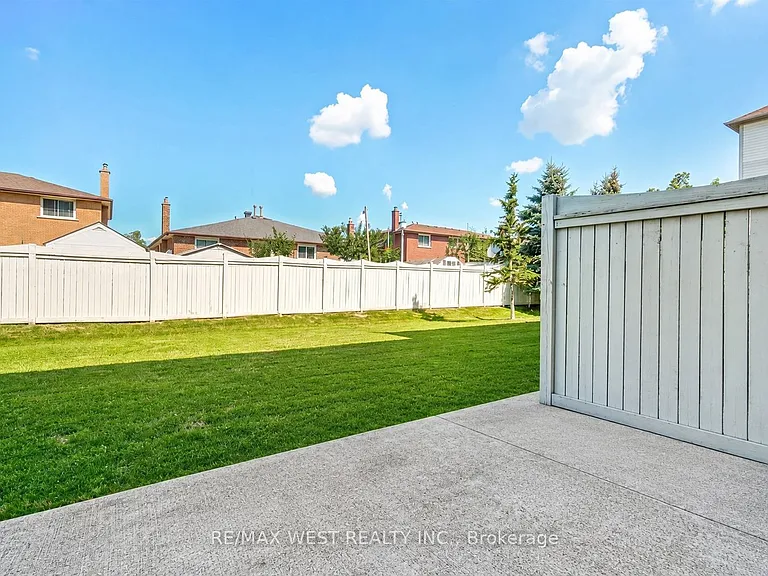 3020 Cedarglen Gate #33 — Photo 14