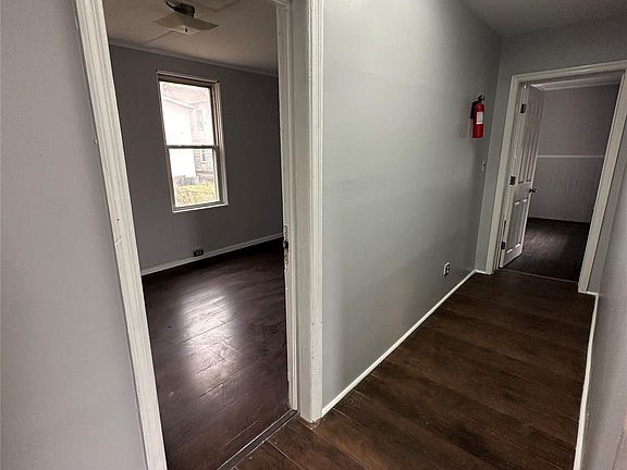 4th image of 39 Spruce Street