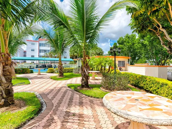 4401 NW 41st Street #103, Lauderdale Lakes, FL 33319