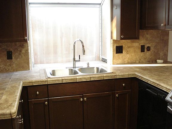 3rd image of 7764 N Spalding Ave